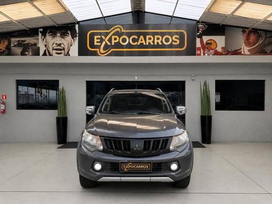MITSUBISHI L200 TRITON 2.4 16V TURBO DIESEL SPORT HPE CD 4P 4X4 AUTOMÁTICO MITSUBISHI L200 TRITON 2.4 16V TURBO DIESEL SPORT HPE CD 4P 4X4 AUTOMÁTICO